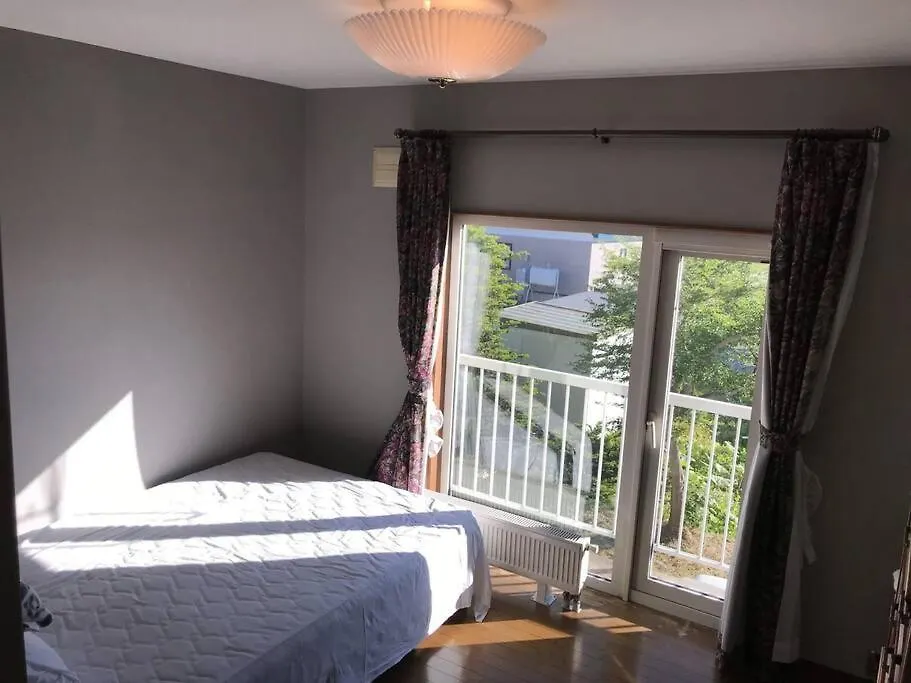 Rusutsu Risu House Villa 0*,  Japan